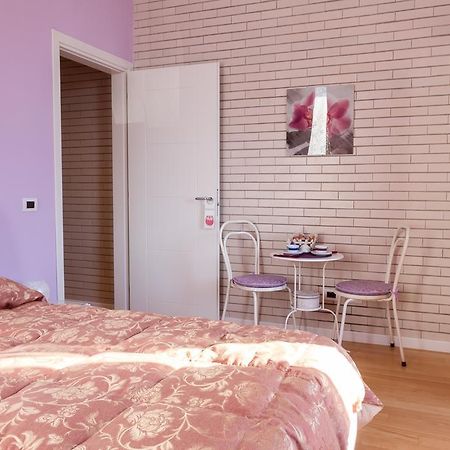 فندق Bevilacqua Bed Roma Santa Croce المظهر الخارجي الصورة