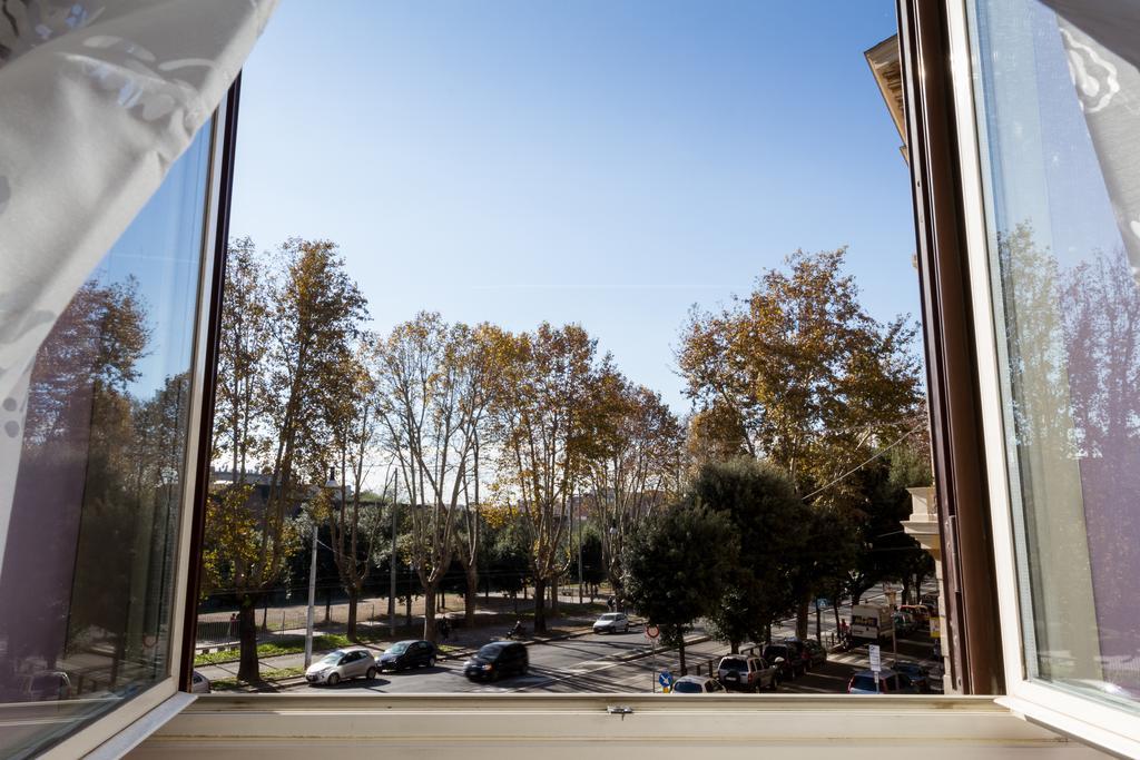 فندق Bevilacqua Bed Roma Santa Croce الغرفة الصورة