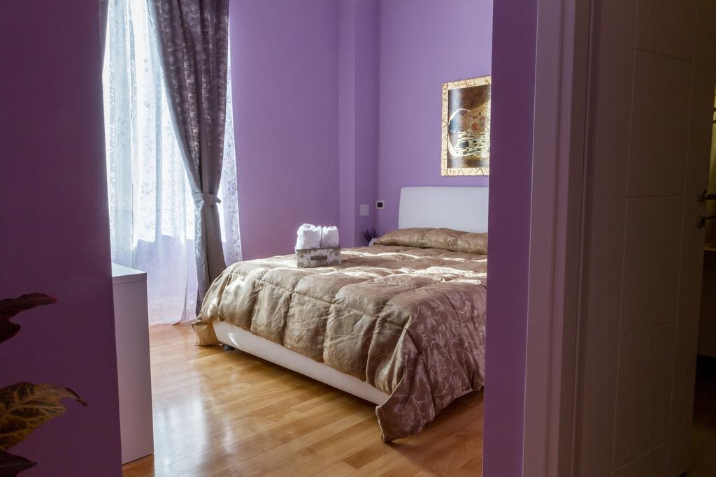 فندق Bevilacqua Bed Roma Santa Croce الغرفة الصورة