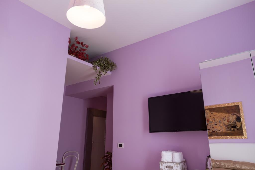 فندق Bevilacqua Bed Roma Santa Croce الغرفة الصورة
