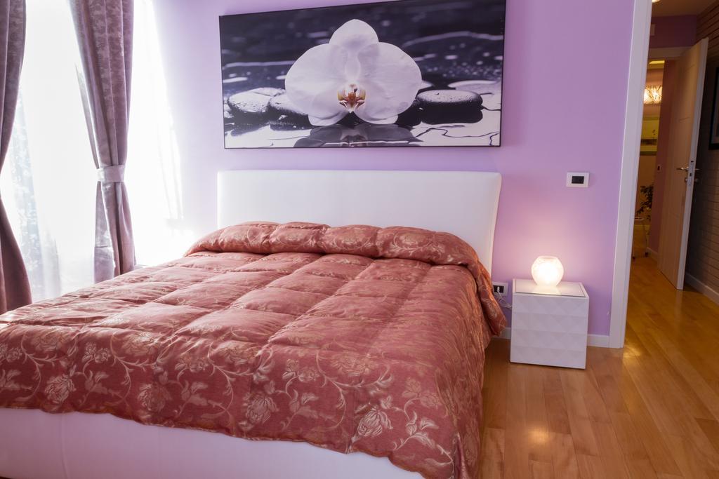 فندق Bevilacqua Bed Roma Santa Croce الغرفة الصورة