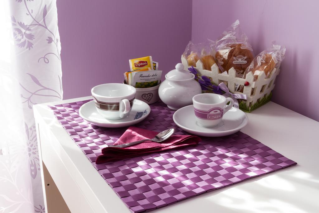 فندق Bevilacqua Bed Roma Santa Croce الغرفة الصورة