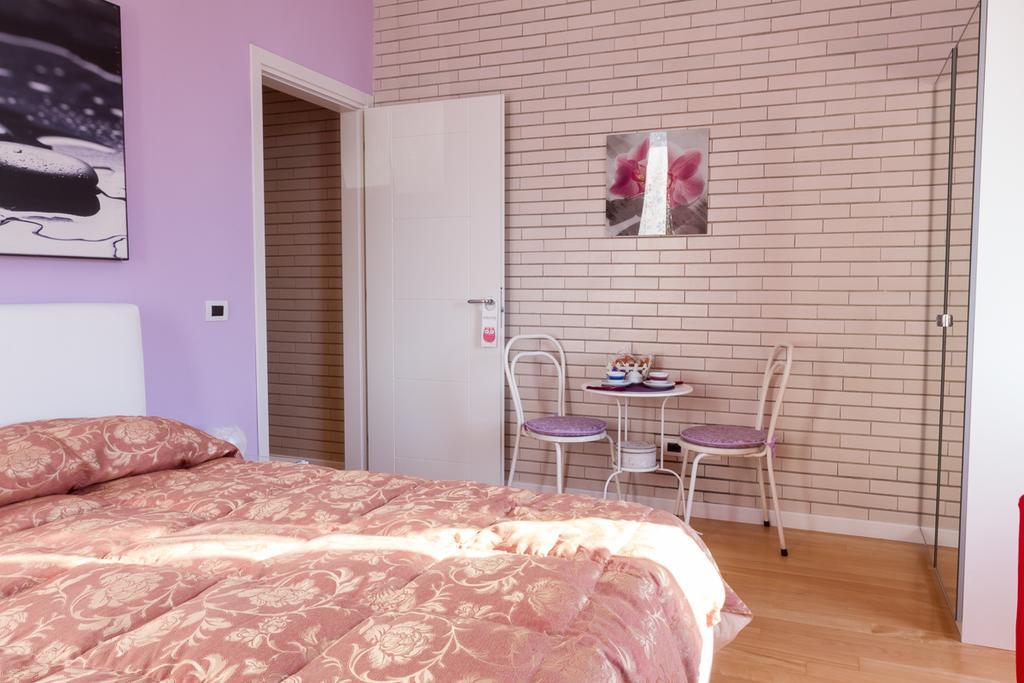 فندق Bevilacqua Bed Roma Santa Croce المظهر الخارجي الصورة